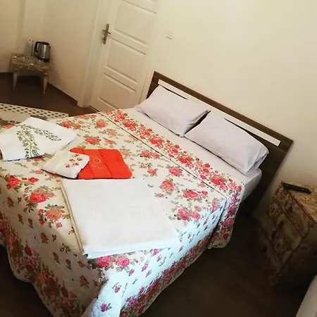 Gul Butik